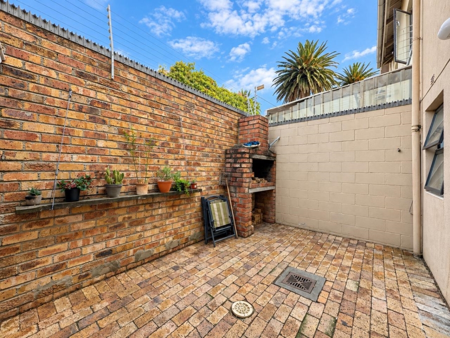 3 Bedroom Property for Sale in Woodstock Western Cape